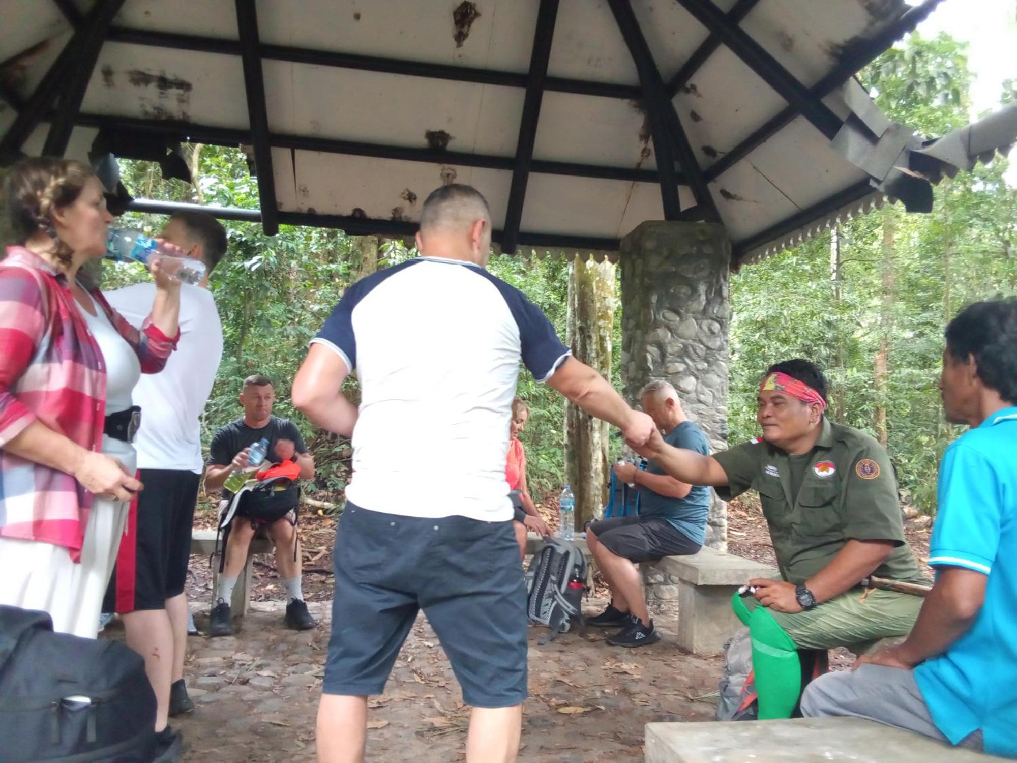 Jungle Treking & Jungle Tour If You Want To Stay Here,You Must Book Treking Only With Us Bukit Lawang Exterior foto